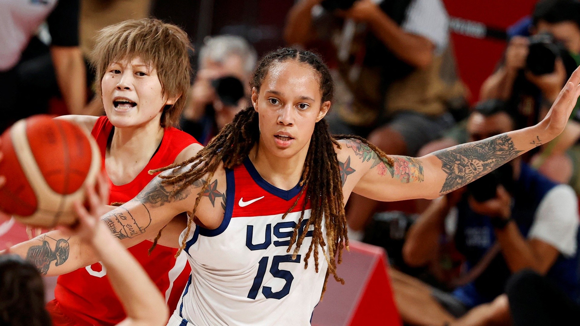 Brittney Griner S Wife Thanks Fans After Wnba Star Detained In Russia
